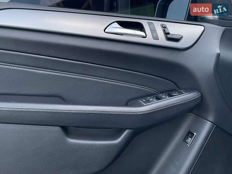 Внедорожник / Кроссовер Mercedes-Benz M-Class 2013 в Киеве