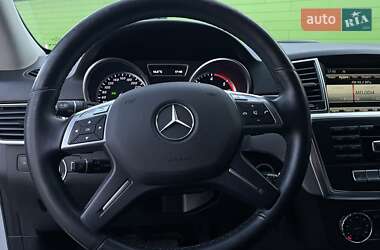Внедорожник / Кроссовер Mercedes-Benz M-Class 2013 в 