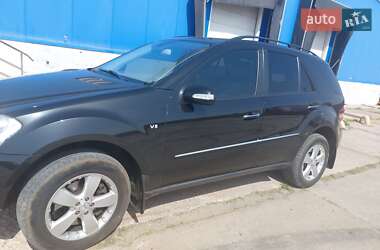 Внедорожник / Кроссовер Mercedes-Benz M-Class 2006 в 