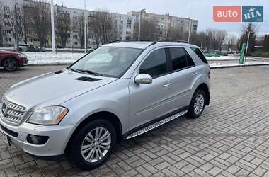 Позашляховик / Кросовер Mercedes-Benz M-Class 2007 в 