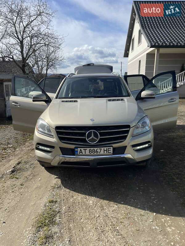 Позашляховик / Кросовер Mercedes-Benz M-Class 2012 в Івано-Франківську