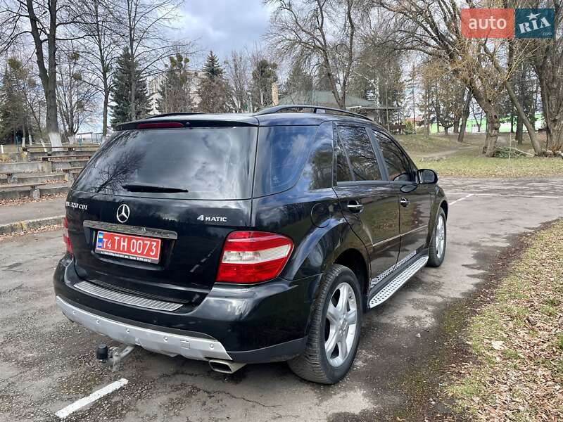 Позашляховик / Кросовер Mercedes-Benz M-Class 2006 в Рівному