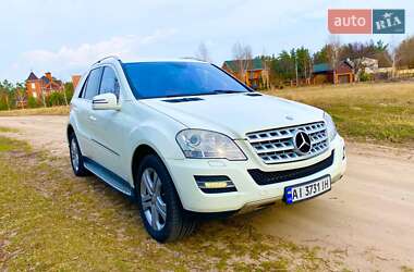 Внедорожник / Кроссовер Mercedes-Benz M-Class 2010 в Вышгороде