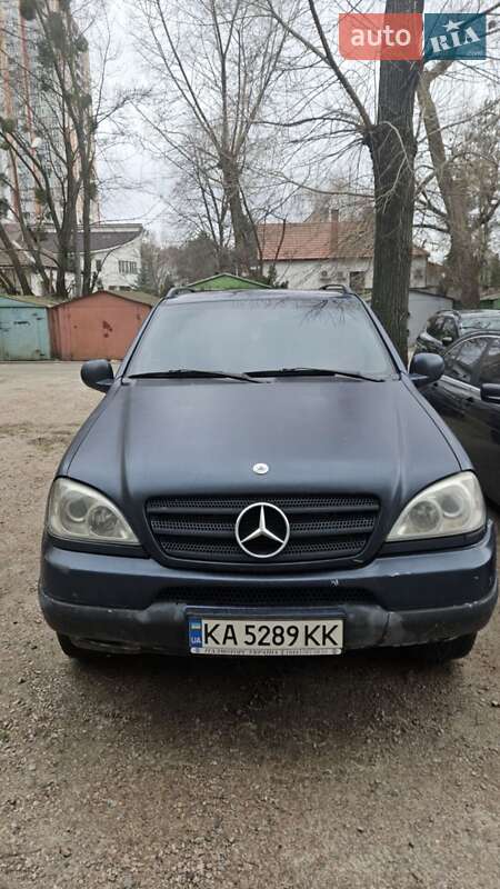 Внедорожник / Кроссовер Mercedes-Benz M-Class 2000 в 