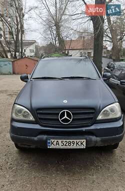 Внедорожник / Кроссовер Mercedes-Benz M-Class 2000 в 