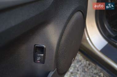 Внедорожник / Кроссовер Mercedes-Benz M-Class 2006 в 