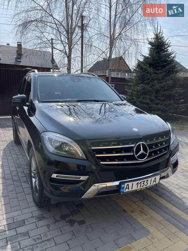 Внедорожник / Кроссовер Mercedes-Benz M-Class 2013 в Киеве