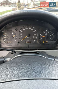 Внедорожник / Кроссовер Mercedes-Benz M-Class 2001 в 