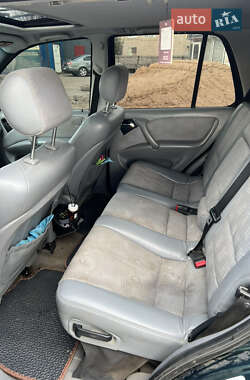 Внедорожник / Кроссовер Mercedes-Benz M-Class 2001 в 