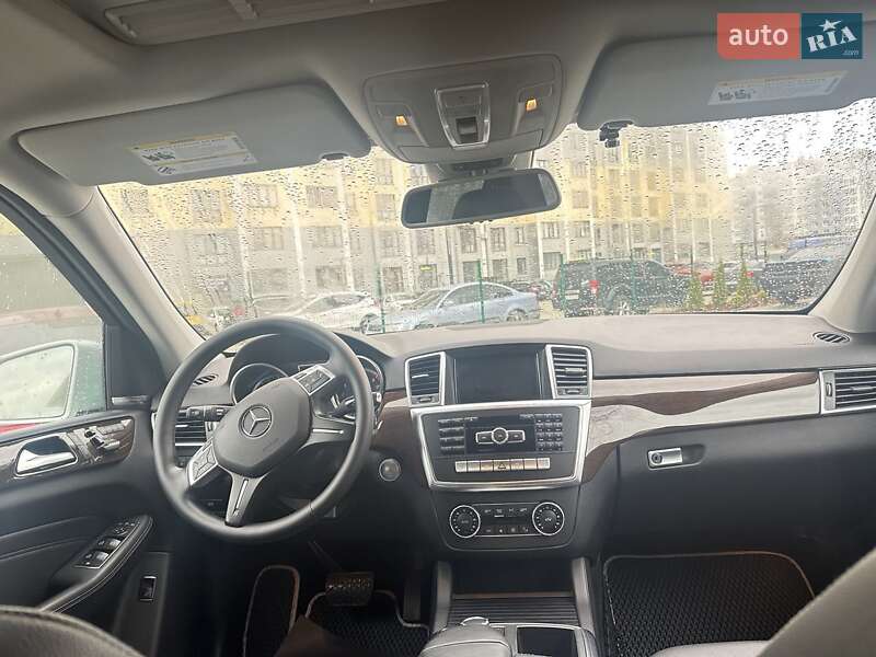 Позашляховик / Кросовер Mercedes-Benz M-Class 2014 в Івано-Франківську