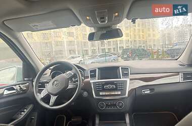 Внедорожник / Кроссовер Mercedes-Benz M-Class 2014 в 