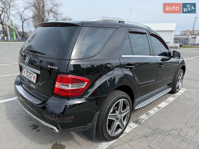 Внедорожник / Кроссовер Mercedes-Benz M-Class 2011 в Одессе