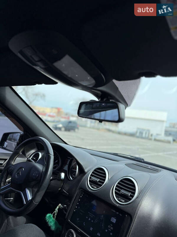 Внедорожник / Кроссовер Mercedes-Benz M-Class 2011 в Одессе