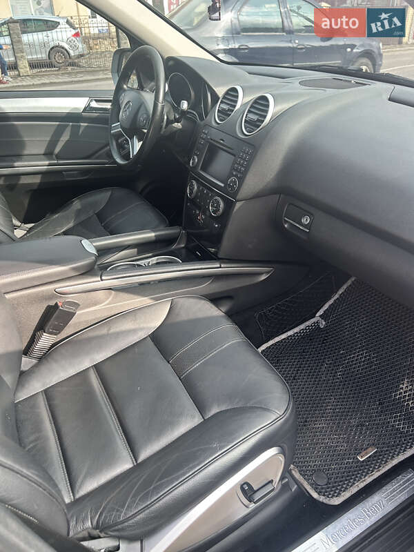 Позашляховик / Кросовер Mercedes-Benz M-Class 2009 в Кіцмані