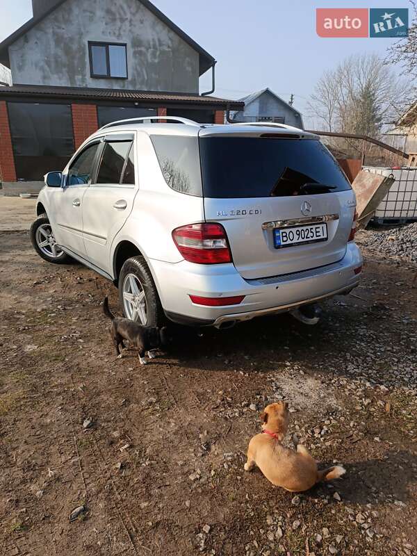 Внедорожник / Кроссовер Mercedes-Benz M-Class 2009 в Тернополе