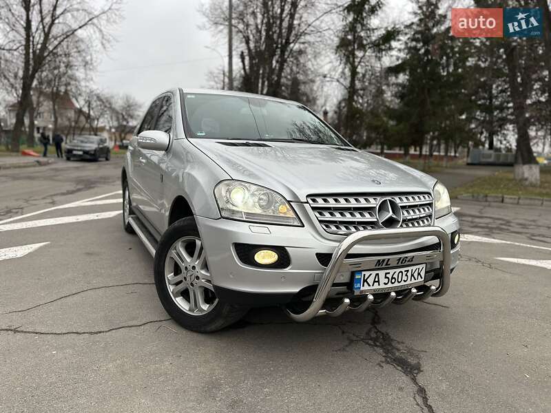 Позашляховик / Кросовер Mercedes-Benz M-Class 2007 в 