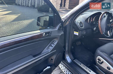 Внедорожник / Кроссовер Mercedes-Benz M-Class 2011 в 