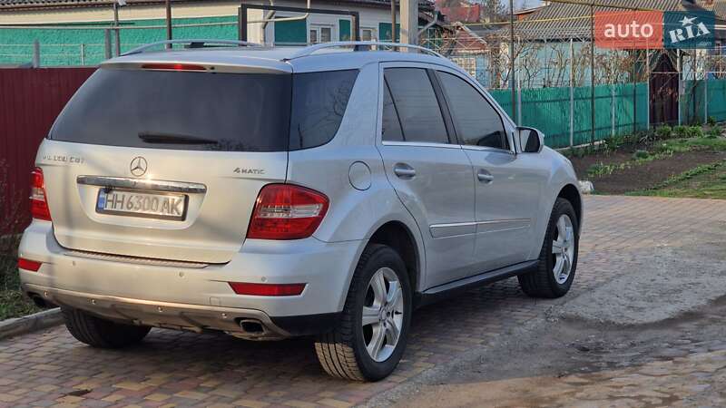 Внедорожник / Кроссовер Mercedes-Benz M-Class 2008 в Подольске