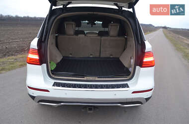 Внедорожник / Кроссовер Mercedes-Benz M-Class 2012 в 