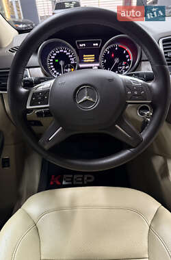 Внедорожник / Кроссовер Mercedes-Benz M-Class 2013 в 
