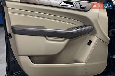 Внедорожник / Кроссовер Mercedes-Benz M-Class 2013 в 