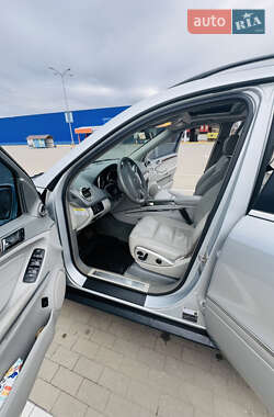 Внедорожник / Кроссовер Mercedes-Benz M-Class 2009 в Сумах