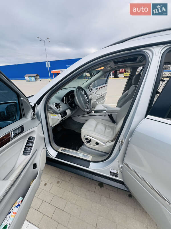 Внедорожник / Кроссовер Mercedes-Benz M-Class 2009 в Сумах