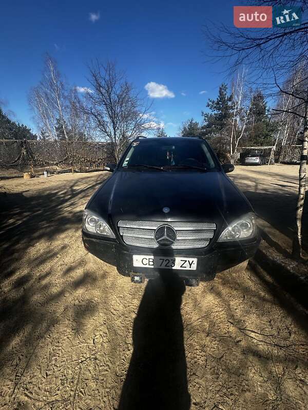Внедорожник / Кроссовер Mercedes-Benz M-Class 2003 в 