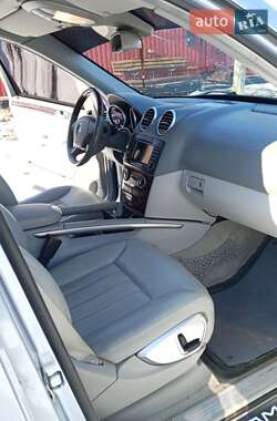 Внедорожник / Кроссовер Mercedes-Benz M-Class 2006 в 