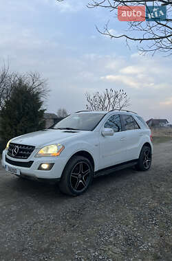 Внедорожник / Кроссовер Mercedes-Benz M-Class 2010 в 