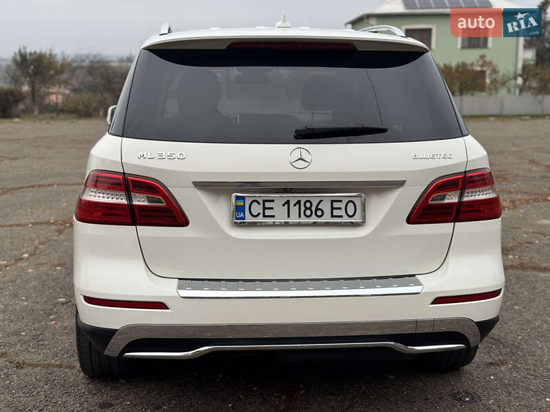 Позашляховик / Кросовер Mercedes-Benz M-Class 2012 в Чернівцях