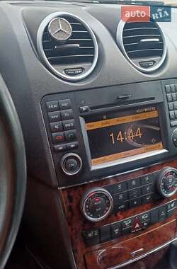 Внедорожник / Кроссовер Mercedes-Benz M-Class 2011 в 