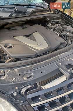 Внедорожник / Кроссовер Mercedes-Benz M-Class 2011 в 