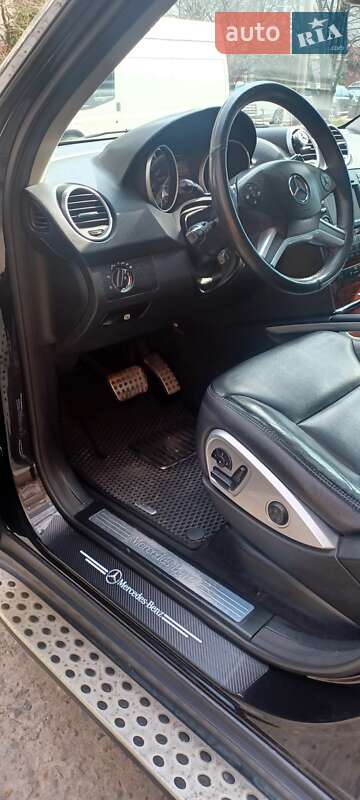 Внедорожник / Кроссовер Mercedes-Benz M-Class 2011 в Львове