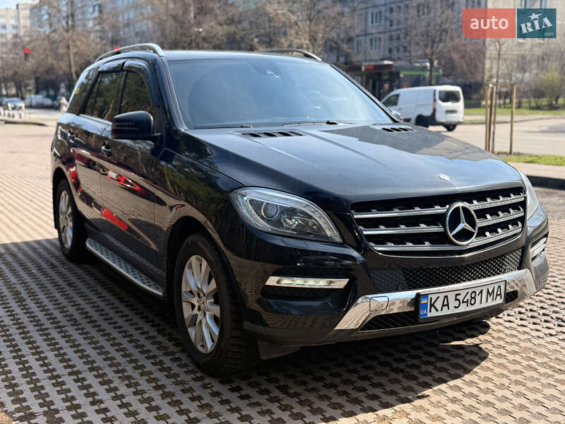 Позашляховик / Кросовер Mercedes-Benz M-Class 2013 в Києві