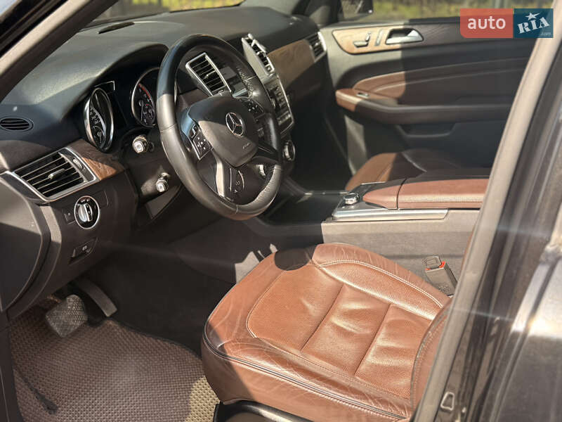 Позашляховик / Кросовер Mercedes-Benz M-Class 2013 в Києві
