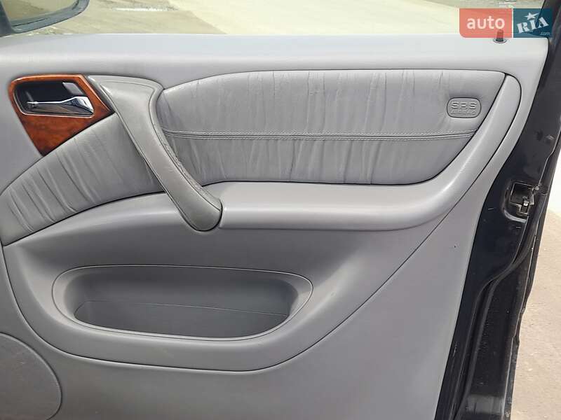 Внедорожник / Кроссовер Mercedes-Benz M-Class 2002 в Городке