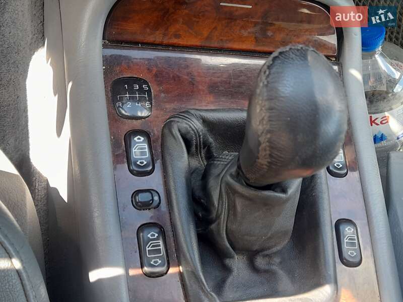 Внедорожник / Кроссовер Mercedes-Benz M-Class 2002 в Городке