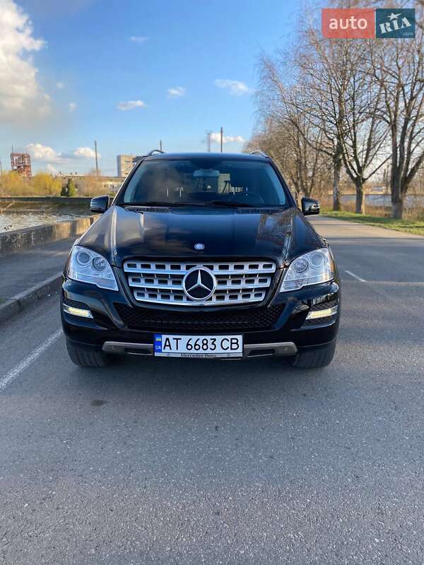 Mercedes-Benz M-Class 2011