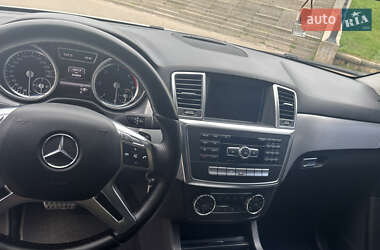 Внедорожник / Кроссовер Mercedes-Benz M-Class 2013 в 