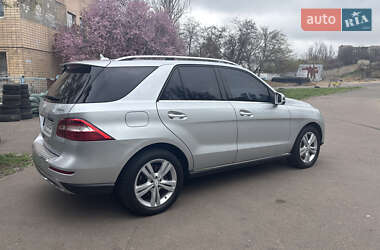 Внедорожник / Кроссовер Mercedes-Benz M-Class 2013 в 