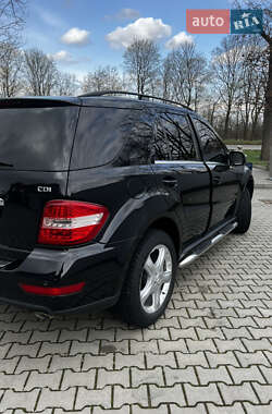 Позашляховик / Кросовер Mercedes-Benz M-Class 2009 в 