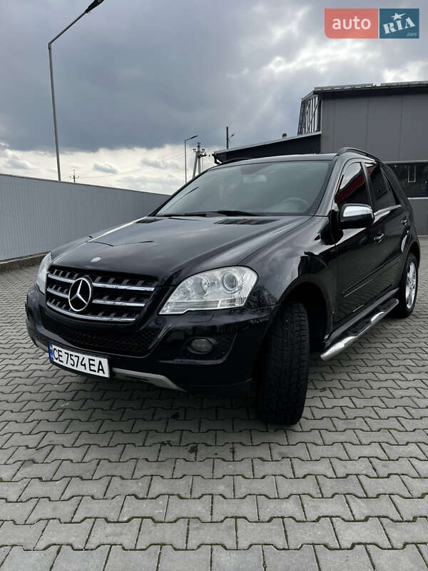 Позашляховик / Кросовер Mercedes-Benz M-Class 2009 в 