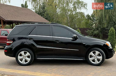 Внедорожник / Кроссовер Mercedes-Benz M-Class 2011 в 