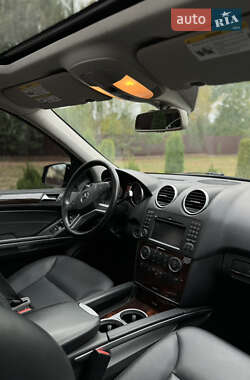 Внедорожник / Кроссовер Mercedes-Benz M-Class 2011 в 