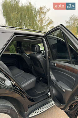 Внедорожник / Кроссовер Mercedes-Benz M-Class 2011 в 