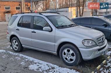Внедорожник / Кроссовер Mercedes-Benz M-Class 2002 в 