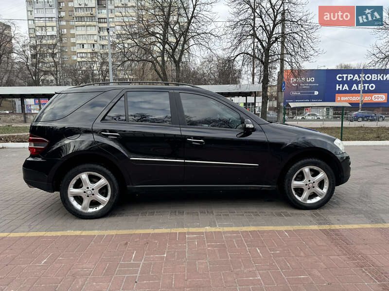 Позашляховик / Кросовер Mercedes-Benz M-Class 2006 в Києві