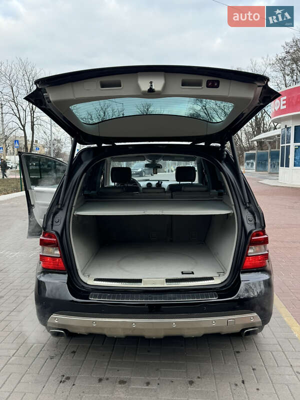 Позашляховик / Кросовер Mercedes-Benz M-Class 2006 в Києві