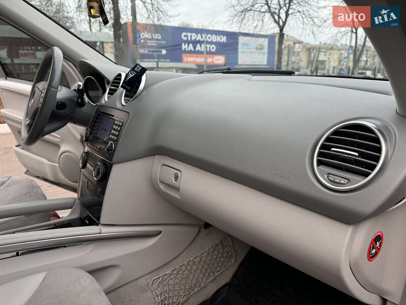 Позашляховик / Кросовер Mercedes-Benz M-Class 2006 в Києві